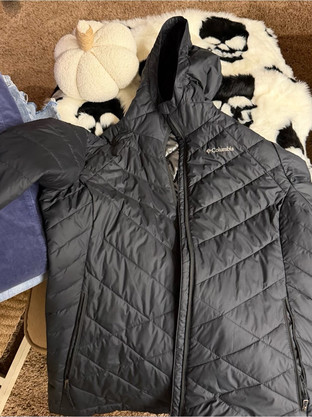 Columbia women’s Black Hooded Puffer Coat